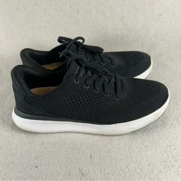 Kizik Women’s 8 Black 'Lima' Sneaker - Picture 5 of 7